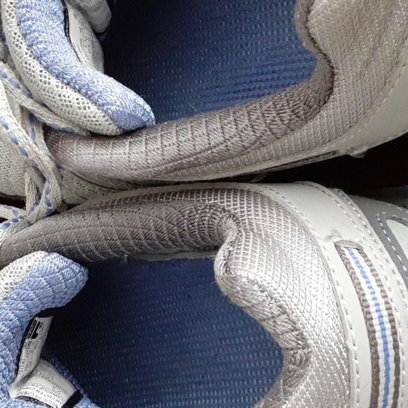 Fila Sneakers - Picture 3 of 9